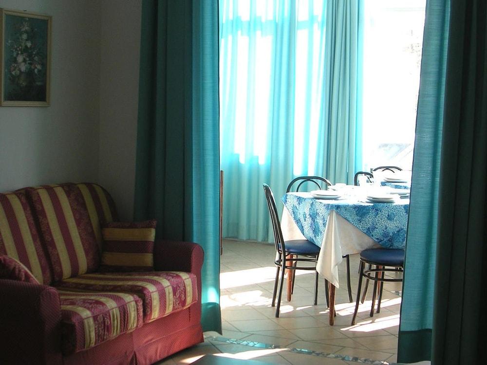 Hotel Savina リミニ エクステリア 写真